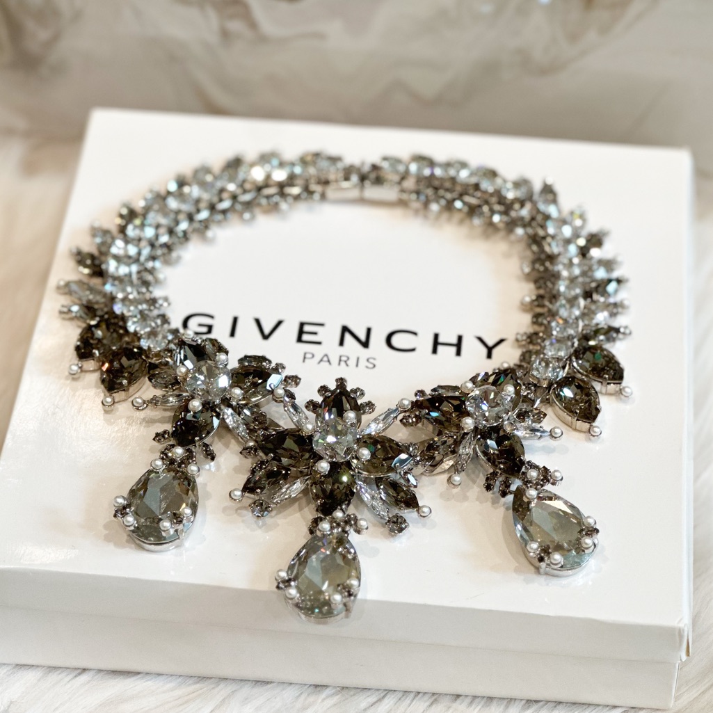 3500 Givenchy Crystal Pearl Chunky Collar Necklace 2100$